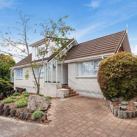 Charming Hideaway Villa Taupo Exterior photo